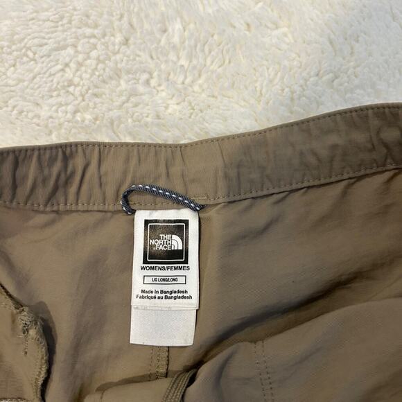 North Face Womens Khaki Stow Away Shorts Size L Hiking, Adventure Indie Core - Picture 5 of 7